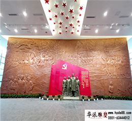 初心與使命館——場景復(fù)原、壁畫、雕塑布展及陳列。